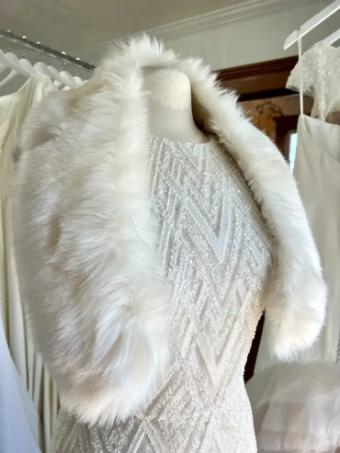 Miscellaneous Jaxie Bridal Leena Faux Fur Collar Drape #1 Ivory thumbnail